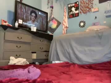 girl
        dawnrobin420 cam image #1537086