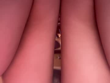 girl
        realjadebri cam image #6845925