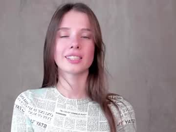 girl
        lori_cole cam image #2695204