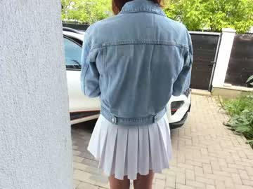 girl
        milkykandy cam image #4037351