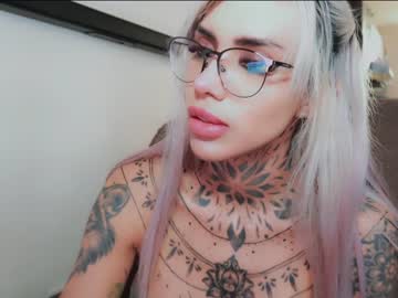 girl
        latinbaby_666 cam image #3873151