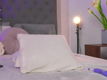 girl
        victoria__rossi cam image #6862915