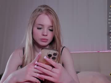 girl
        marin_kitagava cam image #3857505