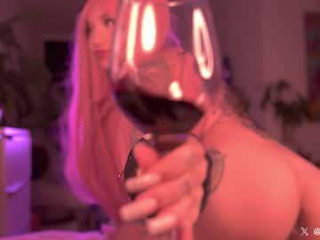 girl
        kittymolly_ cam image #4488640