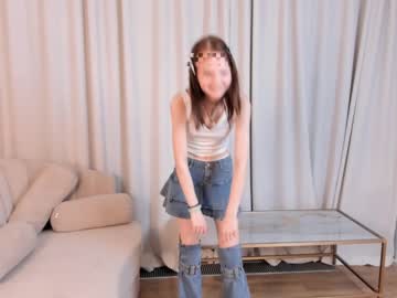 girl
        edithgalpin cam image #3996064