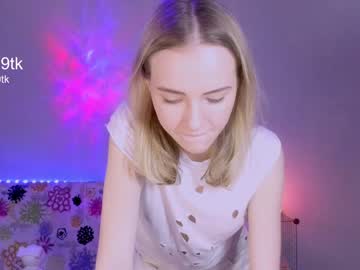 girl
        anna__siu cam image #3321076