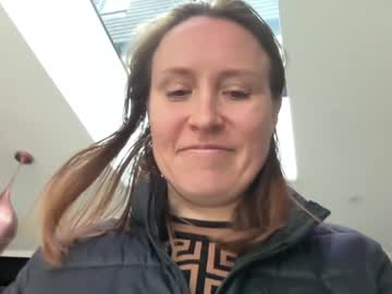 girl
        eatmypie69 cam image #3642144