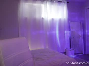 girl
        onlyems23 cam image #3794724