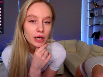 girl
        callme_star cam image #1315618
