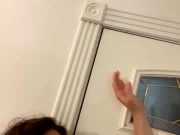 girl
        straightoutthetrailer cam image #4000360
