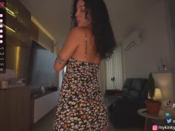 girl
        mykinkybunny cam image #1908203