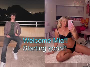 couple
        alpha_luke cam image #5988047