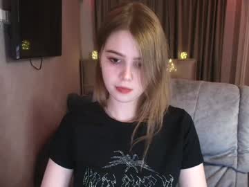 girl
        tripleprinces cam image #5835348