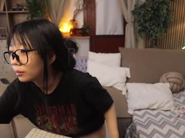girl
        hinatabroks cam image #4967590