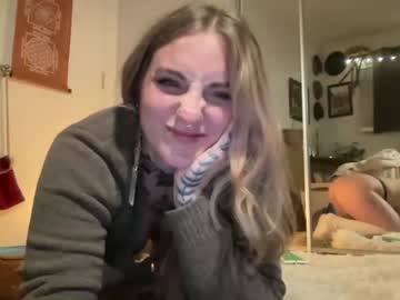 girl
        bambidear420 cam image #2714946