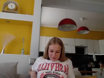 girl
        magic_couple13 cam image #1819959