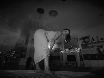 girl
        hannahjames710 cam image #5383175