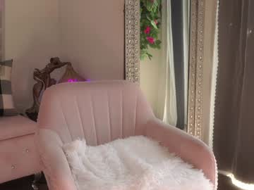 girl
        mysticxkitty cam image #6489300
