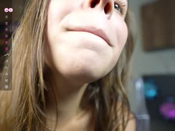 girl
        monika_youthfull cam image #6641039
