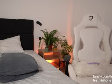 girl
        aria_diaz cam image #4075185