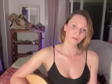 girl
        kaileeshy cam image #5989576