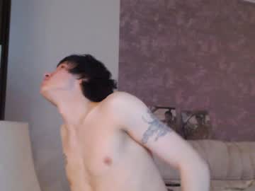 couple
        alyx1 cam image #3905222