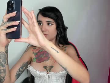 girl
        lonelly_lolly98 cam image #1321529