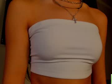 girl
        amandamedrano cam image #289749