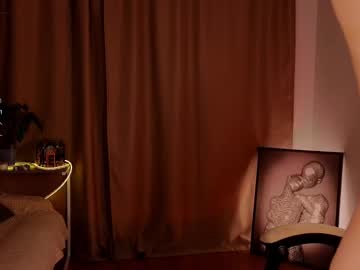girl
        alisevine cam image #5987263