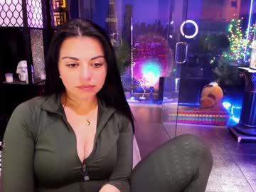 girl
        alma_pearl cam image #4331244