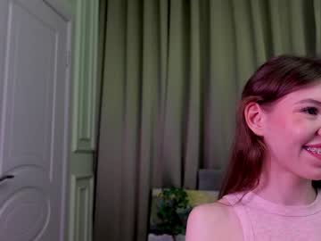 girl
        tiffanyshy__ cam image #1723104
