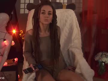 girl
        lettymoa cam image #3646208