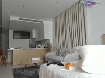 girl
        seon_mi cam image #6060366