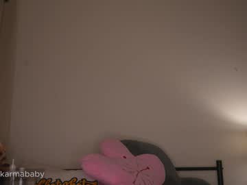 girl
        sweetkarmababy cam image #5916284