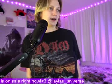 girl
        laylas_universe cam image #4402243