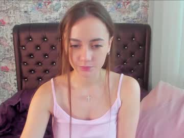 girl
        angelina_new cam image #2822259
