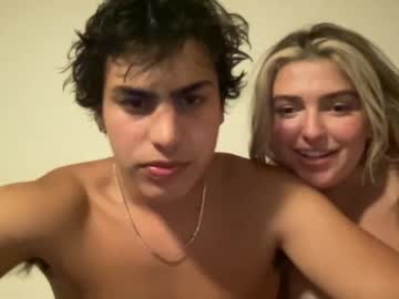 couple
        nachbach123 cam image #1155396