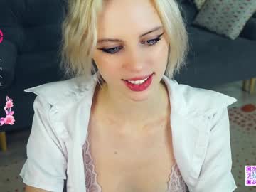 girl
        audreycarvin cam image #5347627
