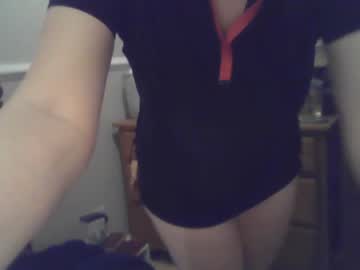 girl
        whiterose87 cam image #672756