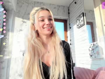 girl
        sassyt33n cam image #3277241