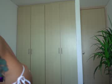 girl
        soy_sofia cam image #2444631