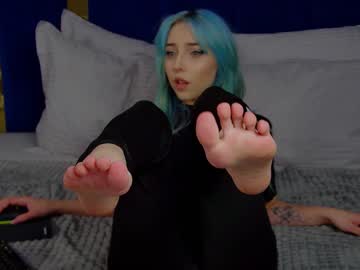 girl
        evalavin cam image #1812321
