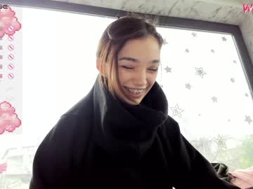 girl
        sassyt33n cam image #3721330