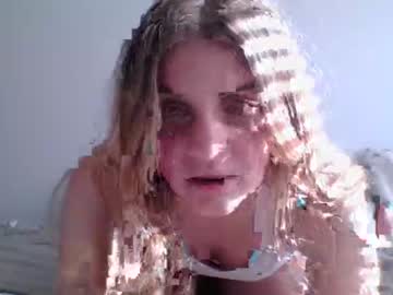 girl
        avathompson cam image #1240436