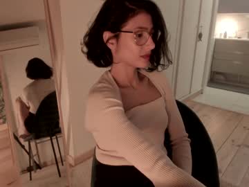 girl
        evatango cam image #1111515