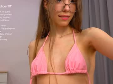 girl
        wanda_robinson cam image #3753191