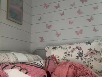 girl
        adorablair cam image #5255201
