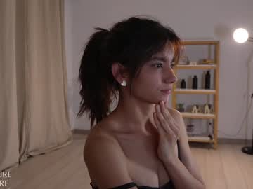girl
        ellelure_ cam image #5973465