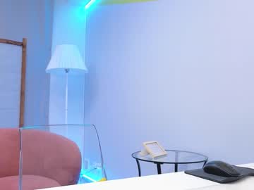 girl
        lovlybambi cam image #3334559