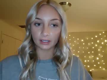 girl Live Cam Girls Love To Strip Naked For Their Viewers with aspenaries
